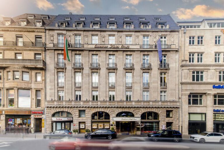 Excelsior Hotel Ernst am Dom – Historische Fassade im Herzen Kölns