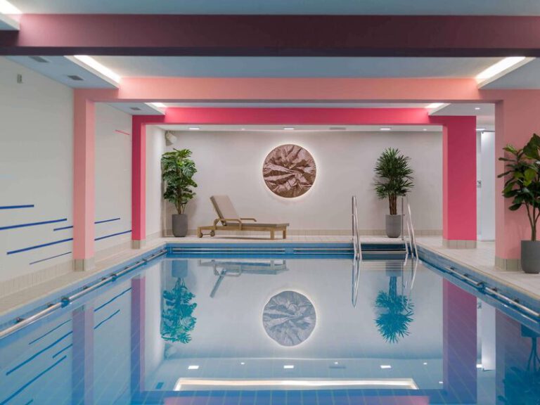 Mercure Hotel Köln Belfortstraße Pool & Sonnenliegen