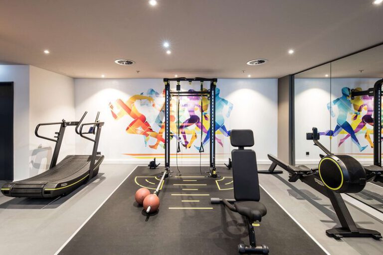 Trainingsbereich mit Fokus auf Funktionstraining