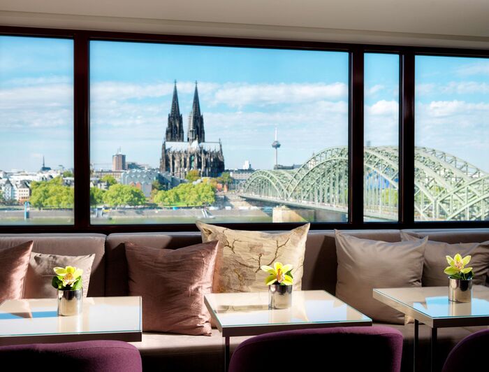 Panoramarestaurant mit Domblick