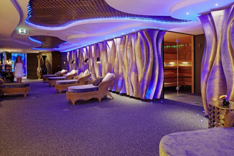Extravaganter Spa-Ruhebereich