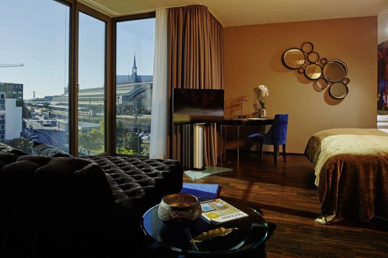 Savoy Hotel in Köln Suite Zimmer